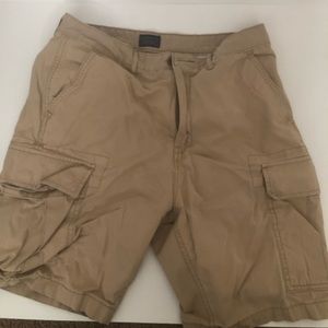 LEVI cargo shorts!!